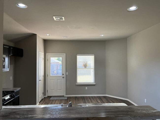 Building Photo - 11740 NW 135th Terrace