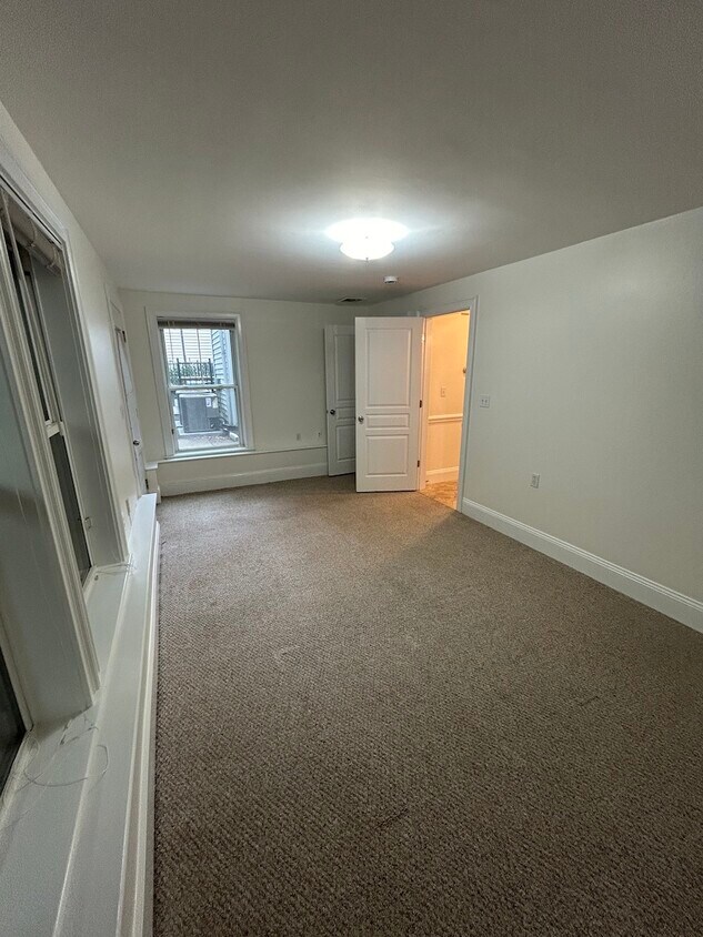 Foto principal - 2 Goodwin Ct