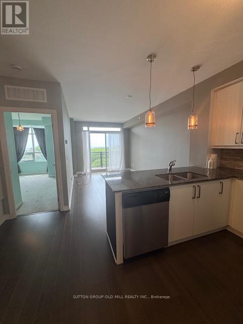 Photo du bâtiment - 3563-3563 Lake Shore Blvd W