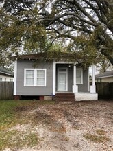 Building Photo - 580 Peyton Dr