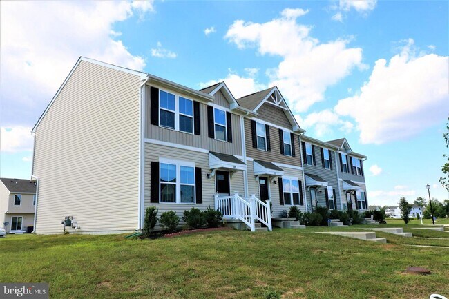 Building Photo - 249 Lady Bug Dr