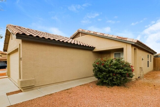 Building Photo - 12114 W Aster Dr