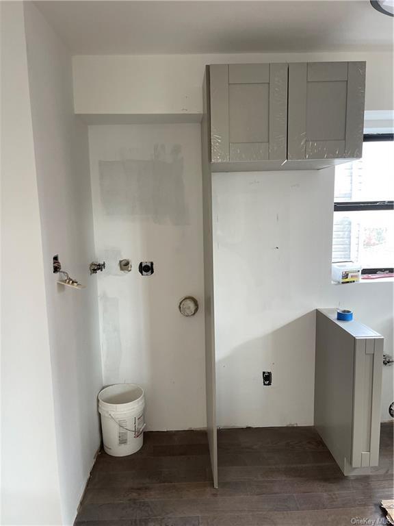 Primary Photo - 110 Marine St