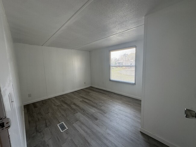 Photo - 8004 Reynolda Rd House