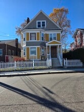 Building Photo - 16 Tilley St