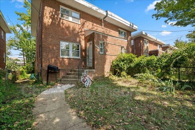 Foto del edificio - 4411 Harrison St NW
