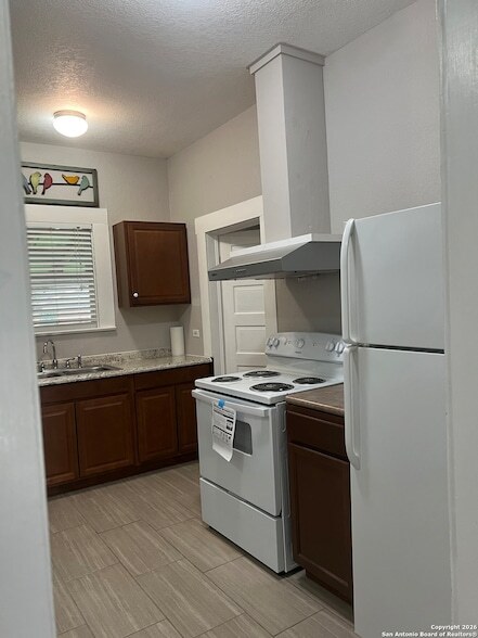 Foto del edificio - 129 W Young