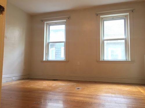 Foto del edificio - 28 Littell Rd