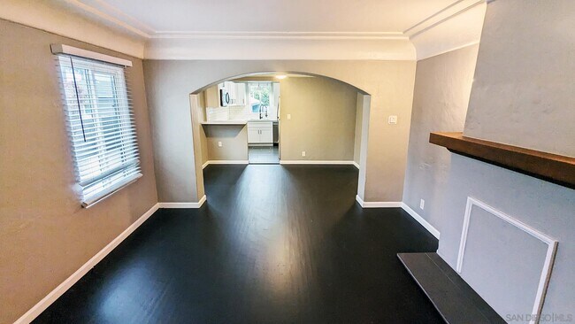 Building Photo - 530 Glover Ave