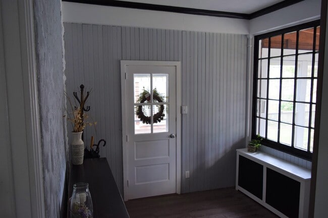 Entrada - 122 Price st. Fl 2