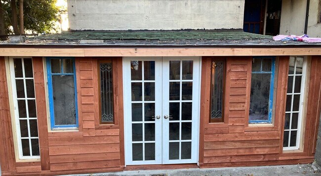 Foto del edificio - 1472 Silverwood Dr