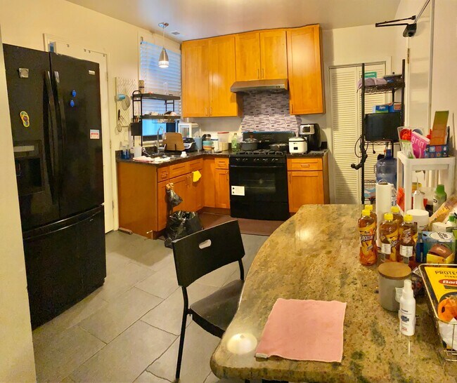 Foto del edificio - 254 W 31st St
