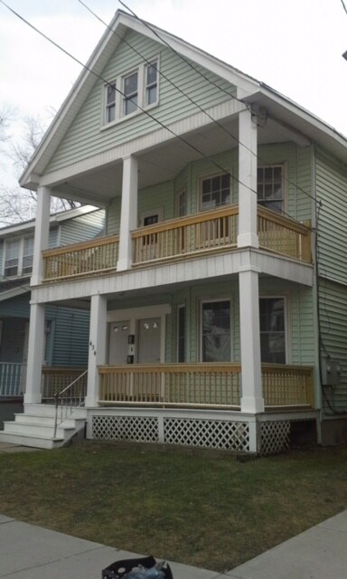 1st Floor Apt available - 434 Delaware Ave