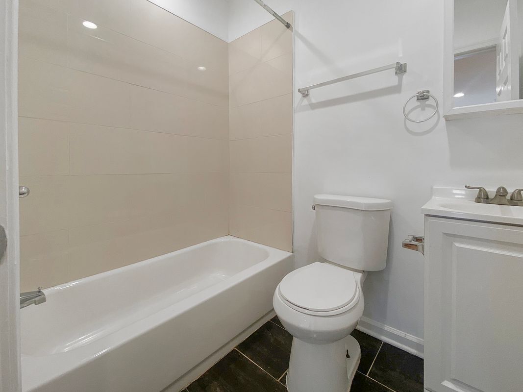 Foto del edificio - 110 N 51st St