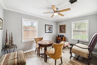 Building Photo - 5006 Idaho St