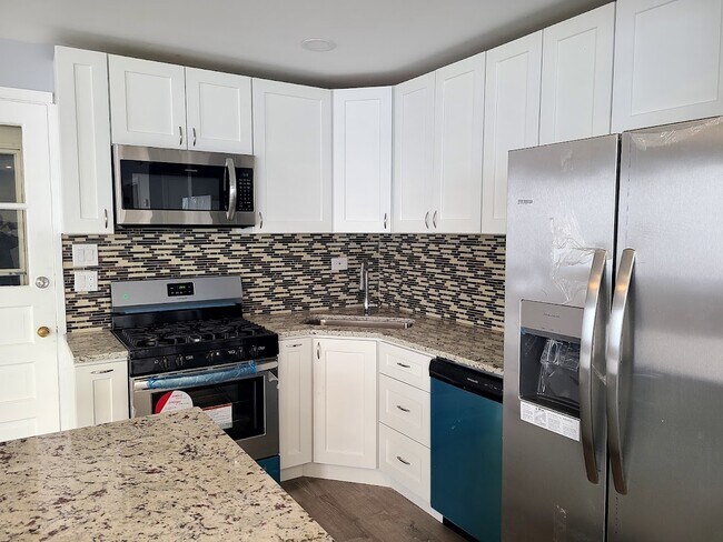 Kitchen - 4700 W 81st St