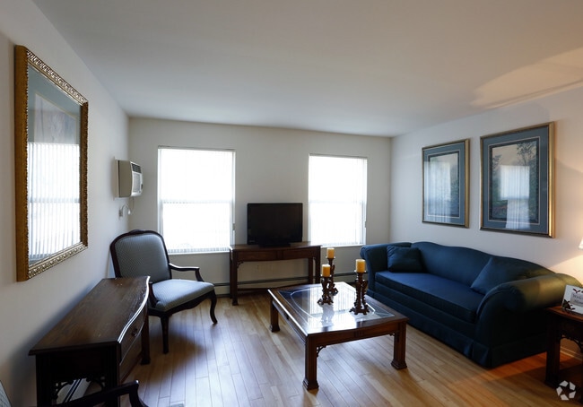Living Room - Hidden Pines