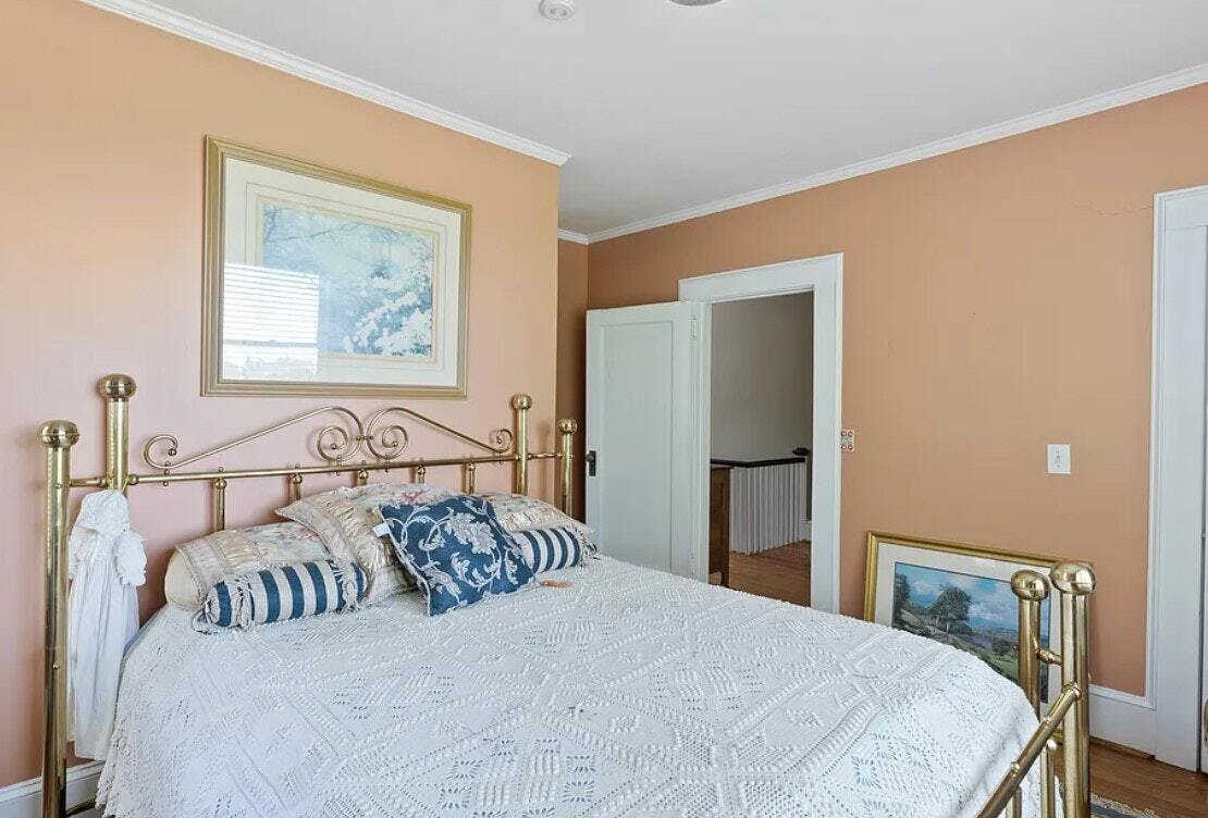 Photo - 2104 Castle Hayne Road