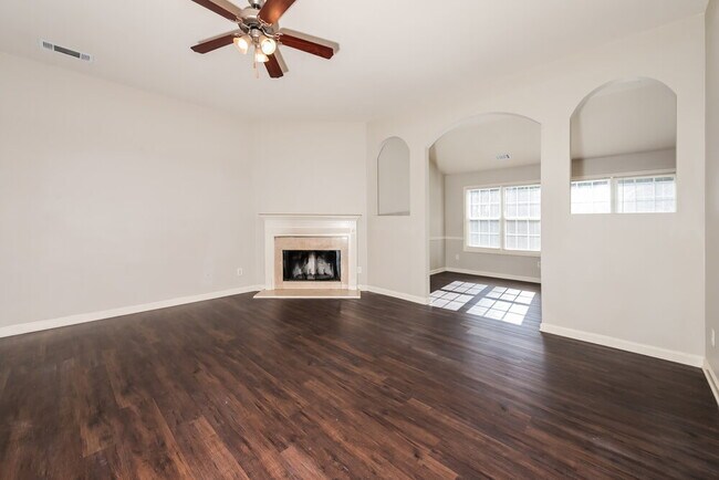 Foto del edificio - 44 Creek View Ct