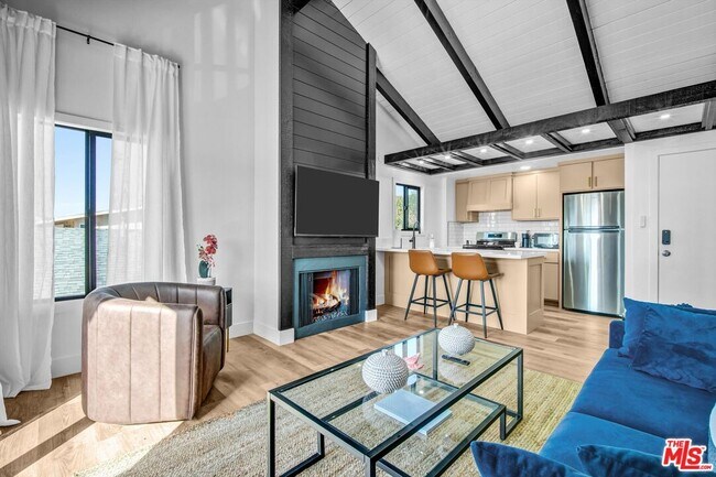 Foto del edificio - 1083 Montauk Ln