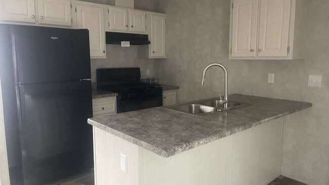 Building Photo - 22 Eastview Dr