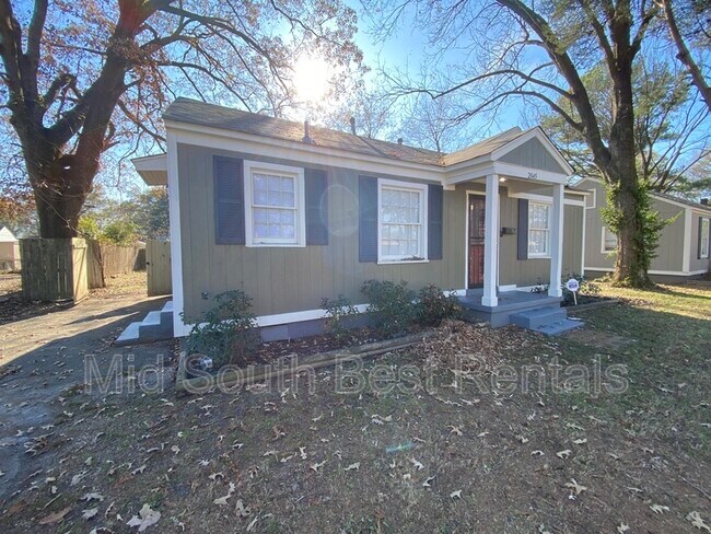 Building Photo - 2845 S Dunmoor St