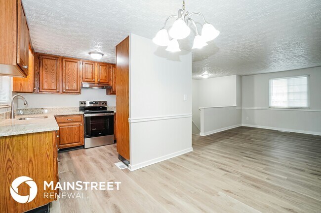 Building Photo - 511 Hilltop Dr