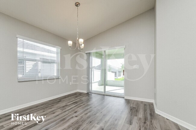 Foto del edificio - 851 Orleans Dr