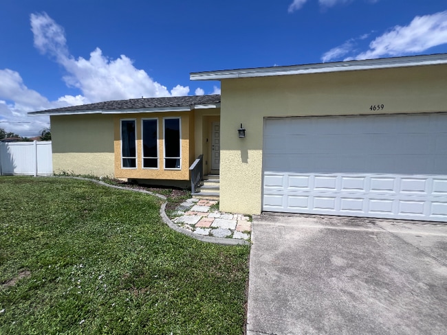Building Photo - 4659 Alligator Dr