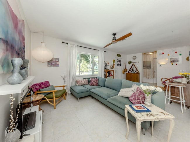 Foto del edificio - 829 Groveland Ave