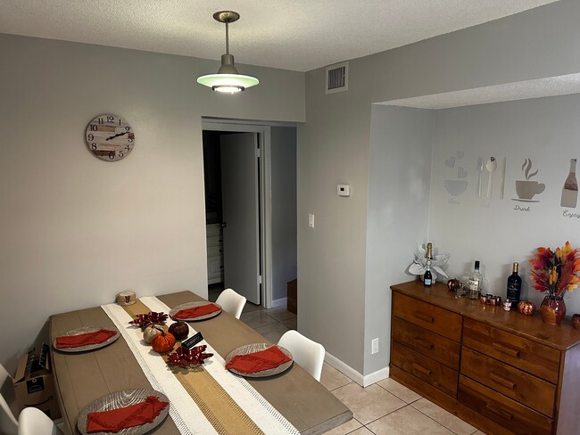 Photo - 450 NW 20th St Apartment