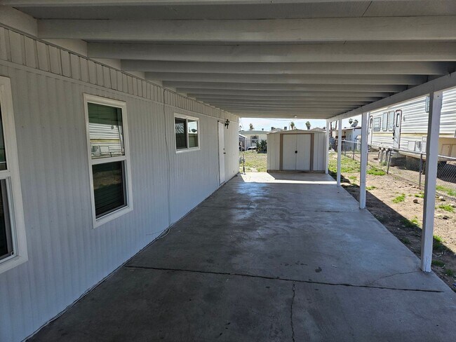 Foto del edificio - 2 Bedroom Single Wide Mobile in Bullhead City