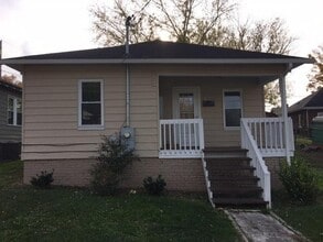 Building Photo - 105 Hillcrest Dr