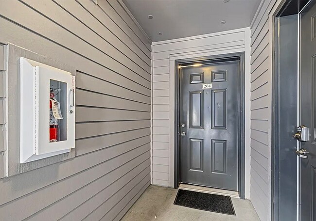 Foto del edificio - 600 N 85th St