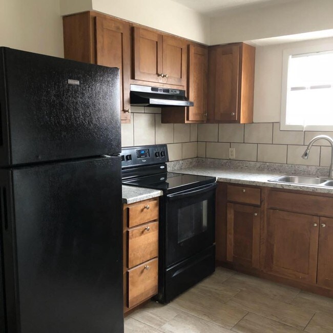 Building Photo - 4415 N 62nd St