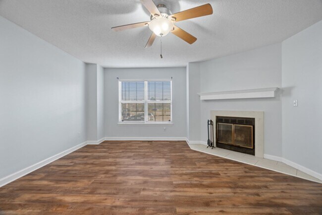 Foto del edificio - 2 Bed 2 Bath Condo for Rent in Norfolk!