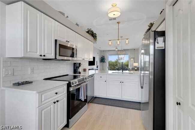 Building Photo - 3830 Sawgrass Way