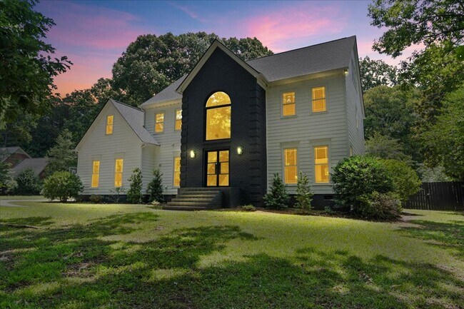 Foto del edificio - Fully Furnished & Completely Remodeled Luxury Home
