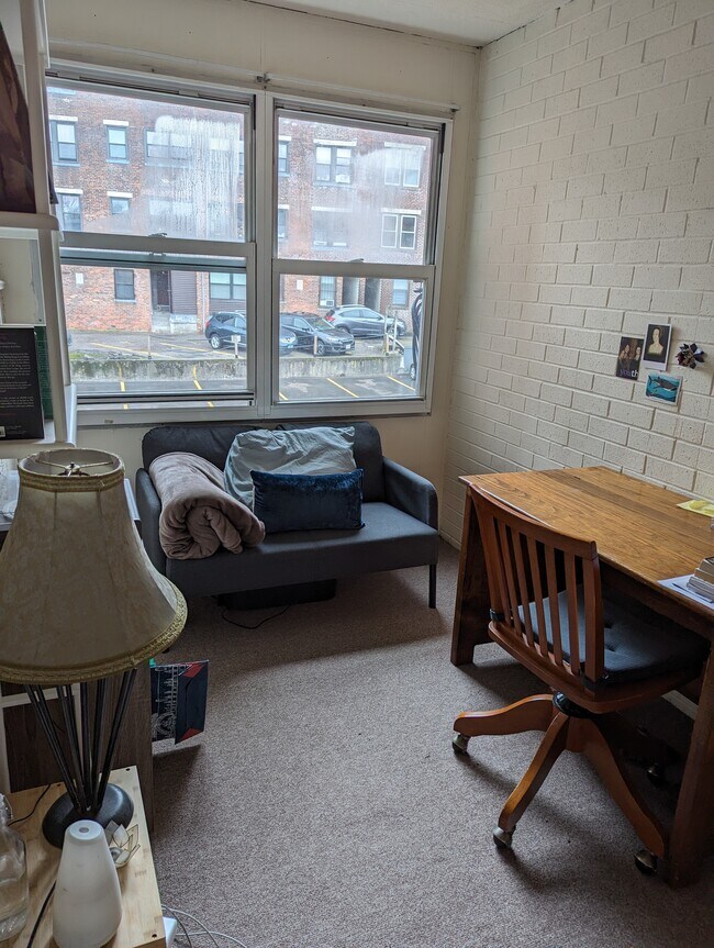 Building Photo - 15 Commonwealth Ct