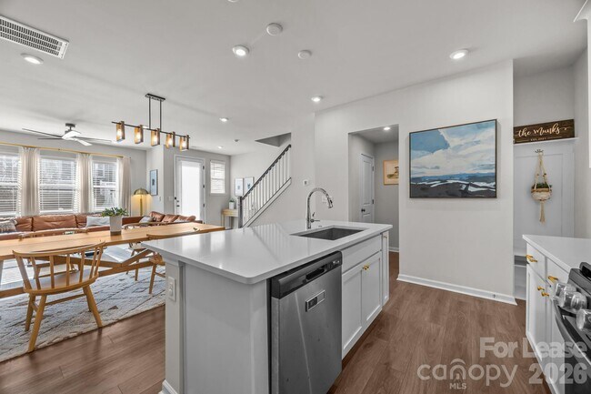 Foto del edificio - 915 Kinsey Aly