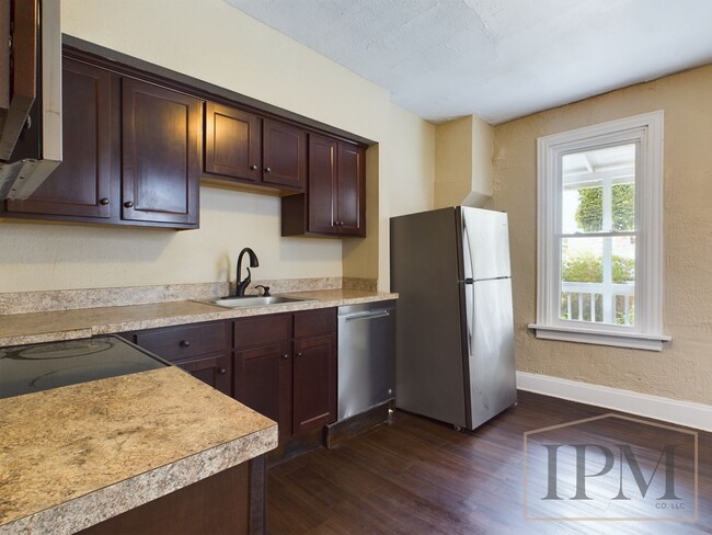 Building Photo - Coming Soon - 4 Bedroom Home located in Ce...
