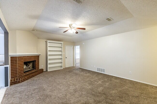 Building Photo - Wonderful 3-Bed, 2-Bath with Bonus Room in a Cul-de-Sac!
