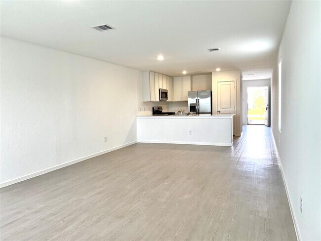 Building Photo - 28742 Texas Plns Dr