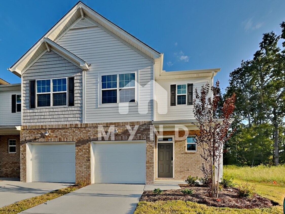 161 Eagle Chase Dr Townhome Rentals in Taylors SC