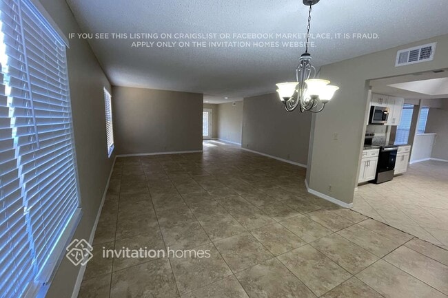 Building Photo - 9056 Quail Creek Dr