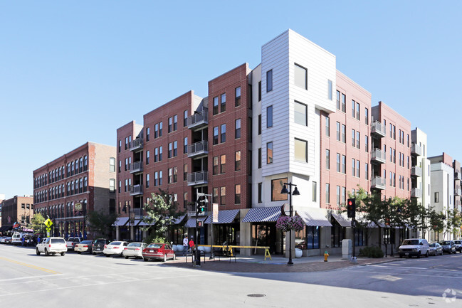 Building Photo - Court Ave Lofts