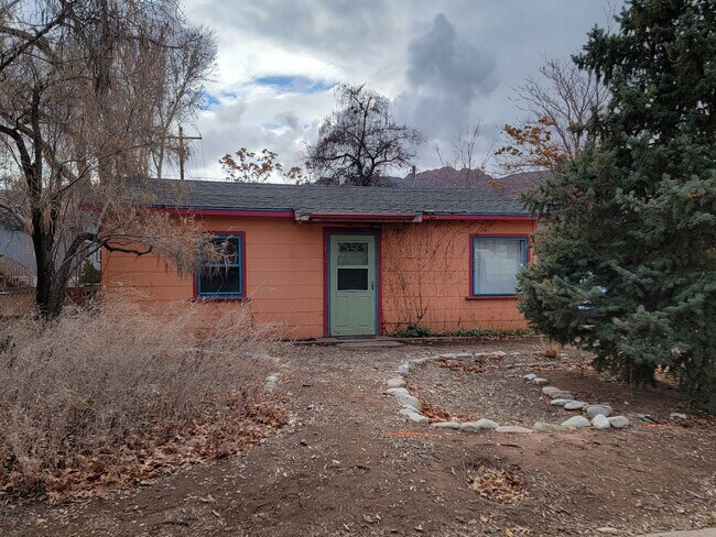 Foto del edificio - IN-TOWN HOME FOR RENT