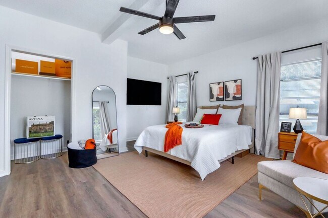 Foto del edificio - 1213 Spicewood