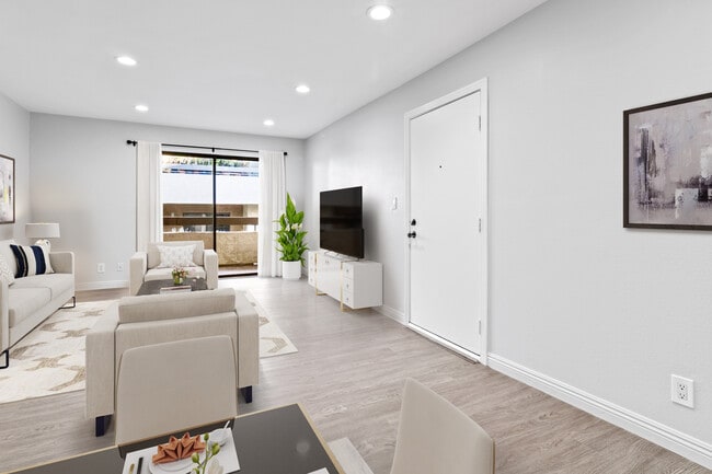 Building Photo - 64 N Mar Vista Ave