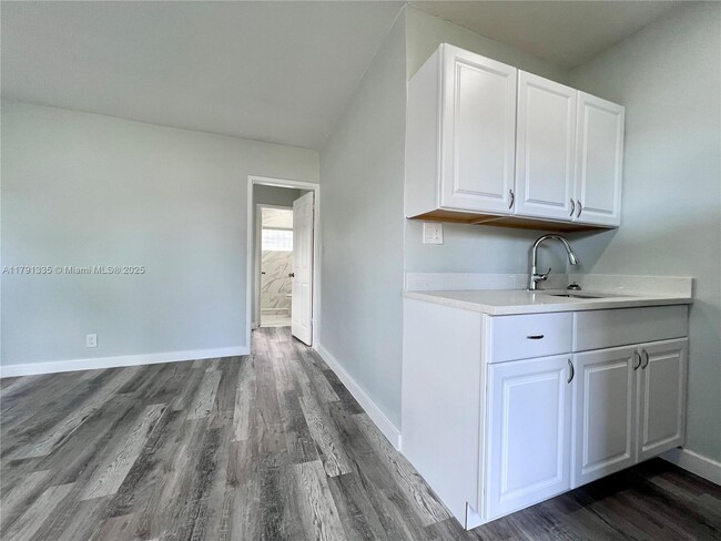 Foto del edificio - 2901 NW 18th St